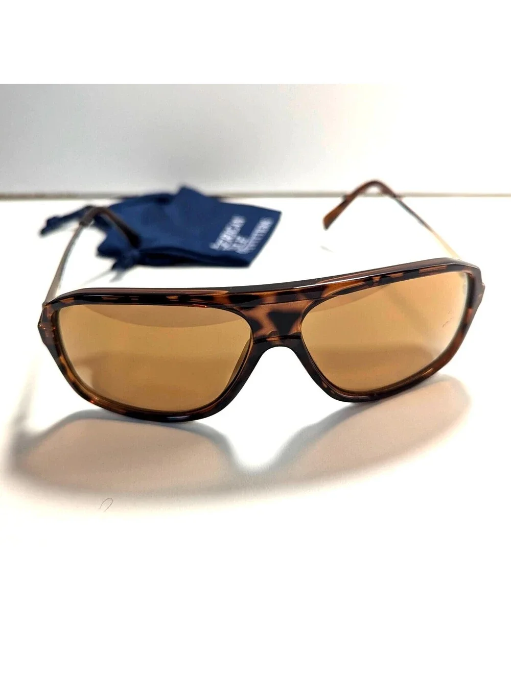 American Eagle Outfitters 3300 Tortoise Oversized Round Sunglasses Metal Legs